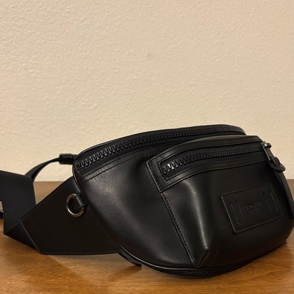 Coach Black Leather Terrain Belt Bag F75776 - excellent condition - Picture 8 of 8